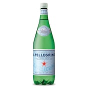 Agua mineral con gas San Pellegrino 1 L